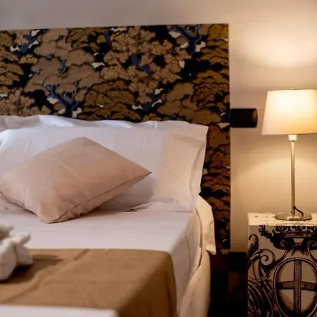 Lägenhet Elegant Two-level With In-room Tub Genua