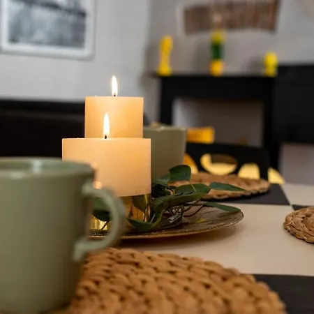 Elegant Two-level With In-room Tub Lägenhet Genua