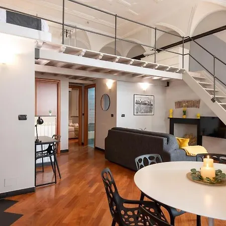 Lägenhet Elegant Two-level With In-room Tub Genua