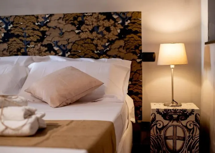 דירה Elegant Two-level With In-room Tub ג'נובה