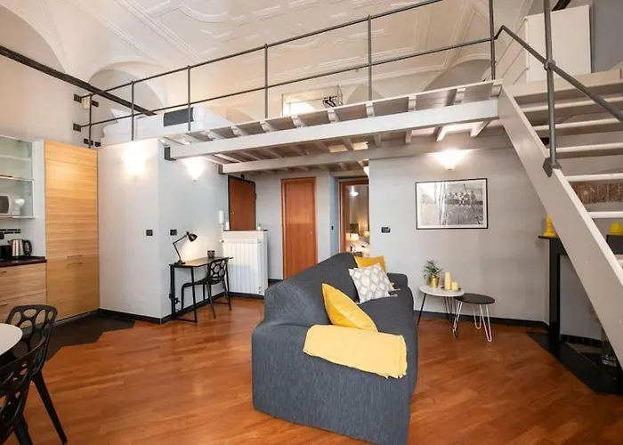 דירה Elegant Two-level With In-room Tub *