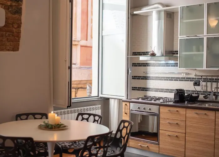 Apartman Elegant Two-level With In-room Tub